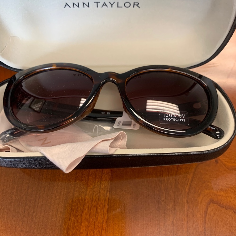 NWT ann Taylor sunglasses bundle
